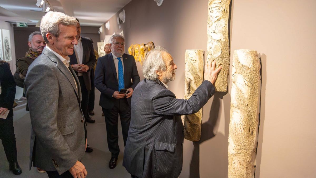Acisclo Manzano en el centro junto al presidente Rueda, Santalices, López Campos y Carrete .