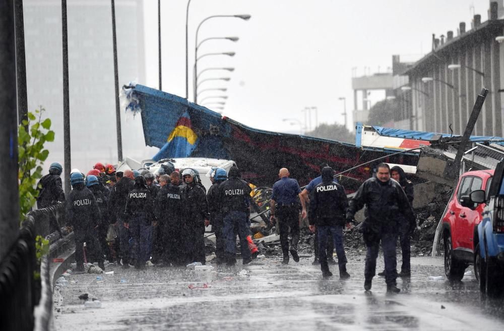 Decenas de muertos al desplomarse un puente de una autopista en Génova