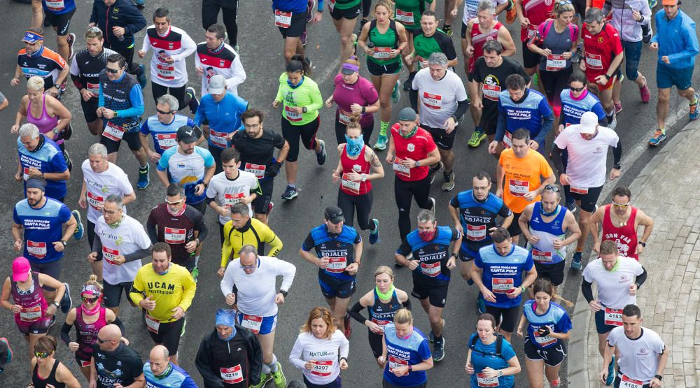 Las mejores imágenes de la 30 edición de la Media Maratón de Santa Pola