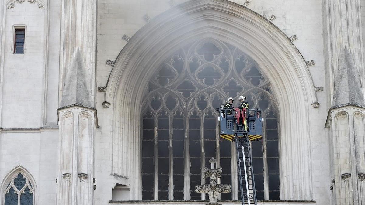 Incendio en la catedral de Nantes