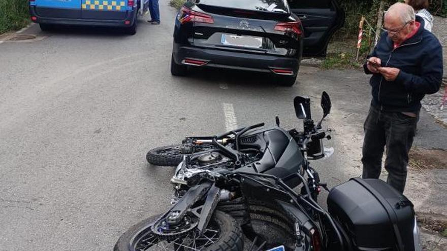 Un motorista herido tras el impacto de un coche en Vilanova