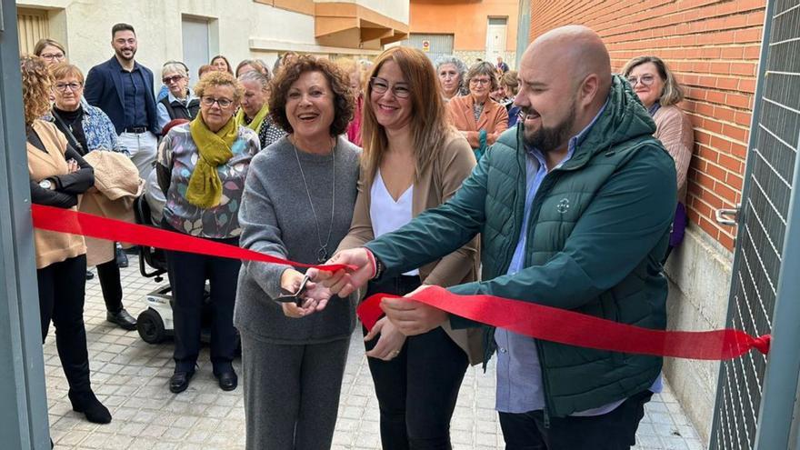 Inauguració de la nova seu de les mestresses de casa a Gilet. | LEVANTE-EMV