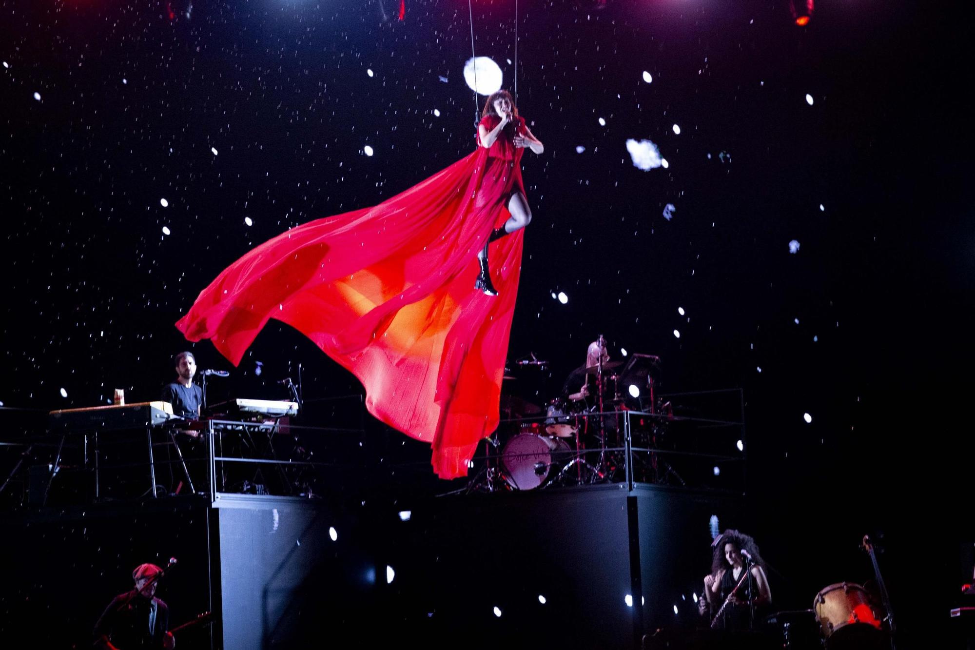 Amaral arrasa en Alicante con su "Dolce Vita"