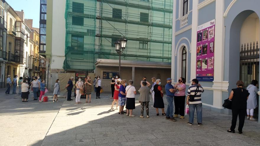 La indumentaria tradicional trae cola en Zamora