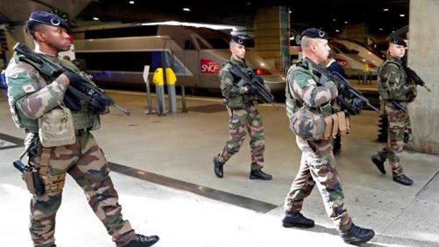 Dispositiu policial al centre de París.