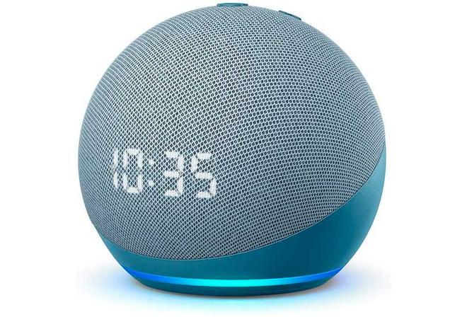 Echo Dot (4ª generación) con reloj. (Precio: 69,99 euros)