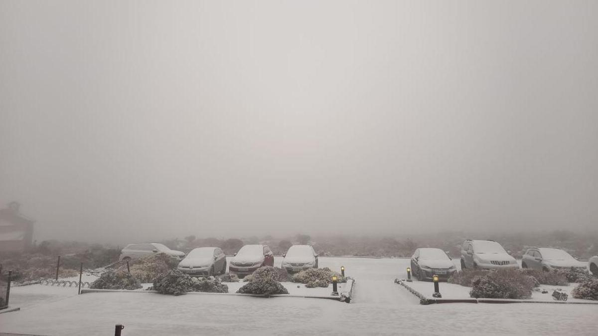 Nieve por la borrasca Therese en el Parque Nacional del Teide, en Tenerife