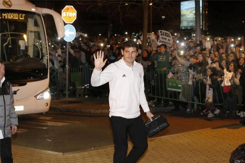 Multitudinaria llegada a Córdoba del Real Madrid