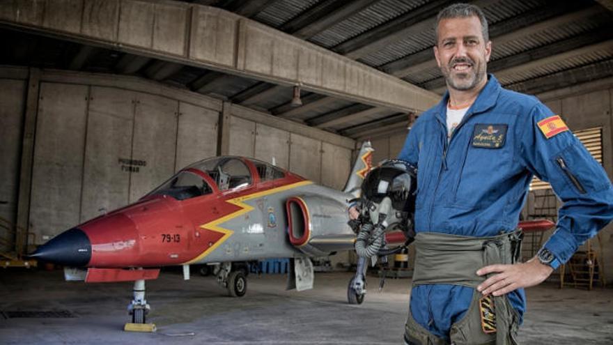 El comandante de la Patrulla Águila fallecido, Eduardo Fermín Garvalena Crespo.