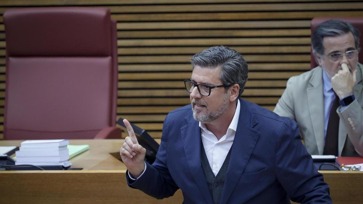 La Policía detiene a Carlos Baño por los bono comercio impulsados por la Diputación cuando Mazón era presidente