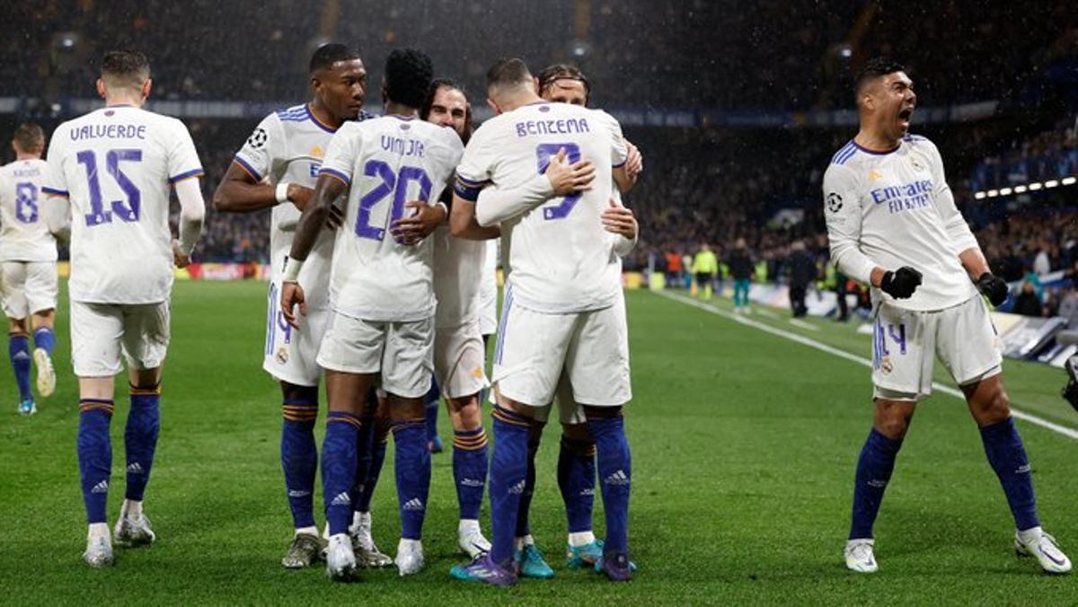 Benzema celebra su tanto en Stamford Bridge