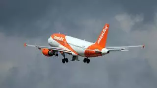 Los tripulantes de cabina de Easyjet convocan huelga los días 25, 26 y 27 de junio