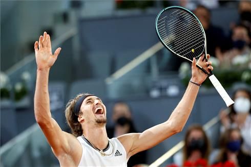 Zverev celebra su victoria en Madrid.