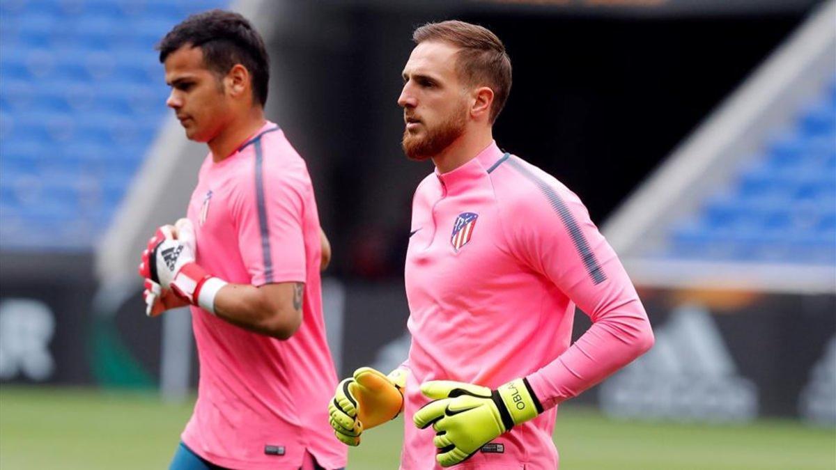 Alex dos Santos se ejercita junto a Oblak en la Ciudad Deportiva