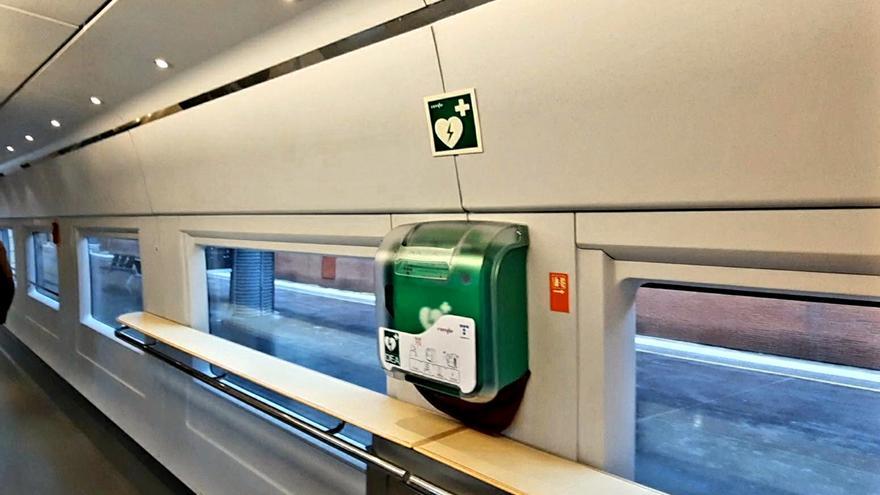 Renfe instal·la prop de 700 desfibril·ladors a la seva flota de trens amb una inversió de 3 MEUR