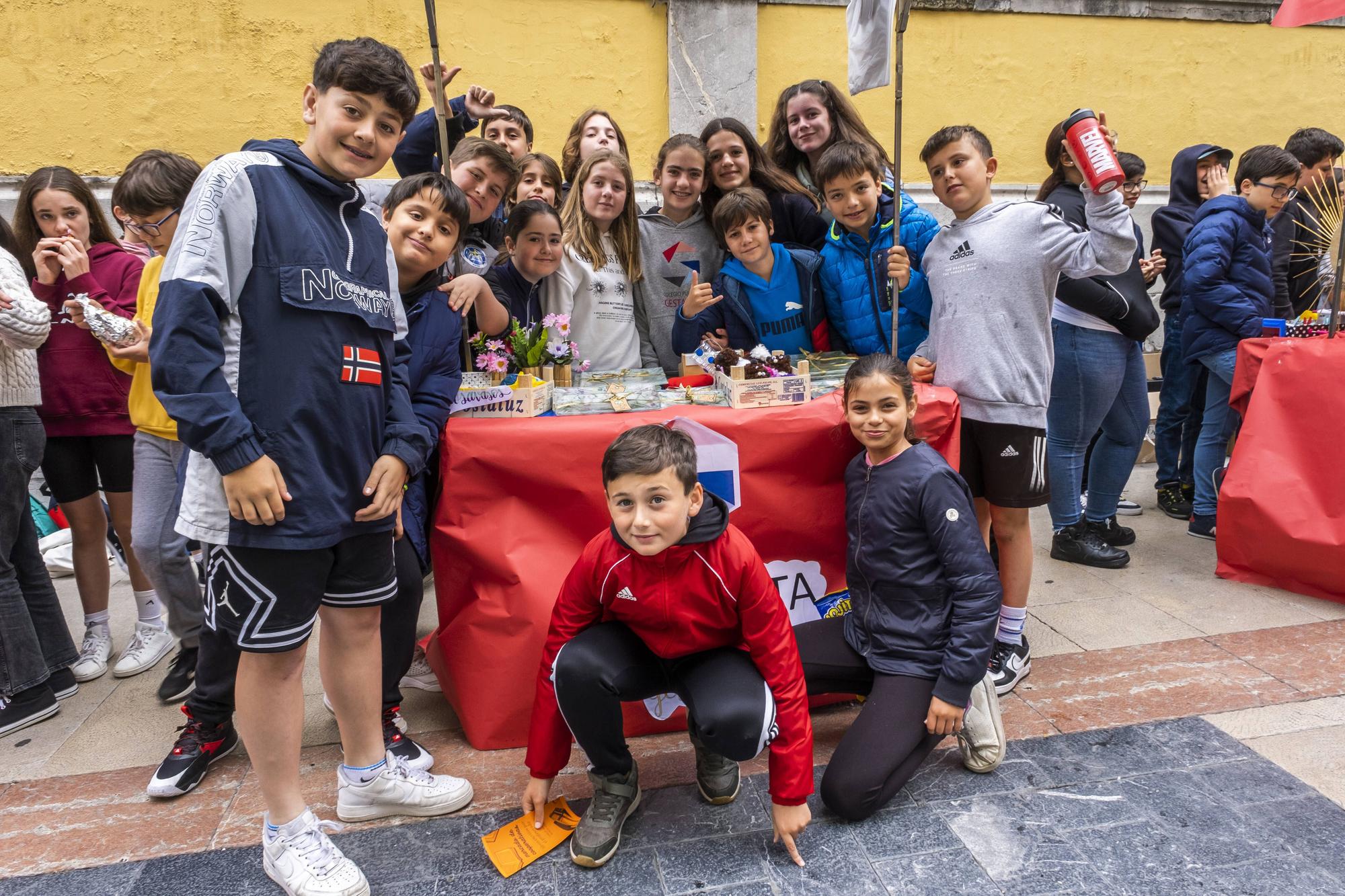 En imágenes: Mercados de Cooperativas y Asociaciones Educativas Asturianas en el Fontán