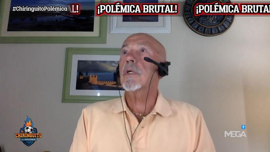 ¡Las caras Juan, las caras! Pillan al loro de un ex árbitro de Primera División cantando el himno del Madrid en directo