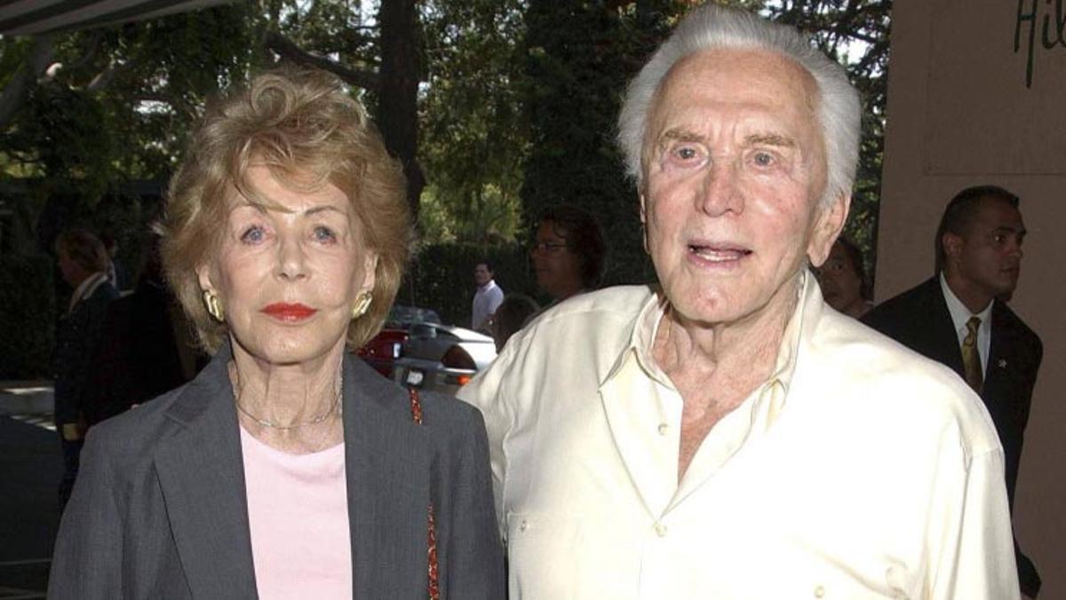 Mor Anne Buydens, segona dona de Kirk Douglas