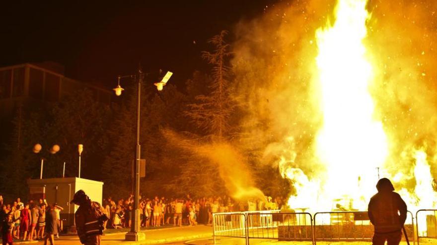 La «cremà» de la Zona Norte se celebrará en su emplazamiento habitual de la Plaça de la Foguera.