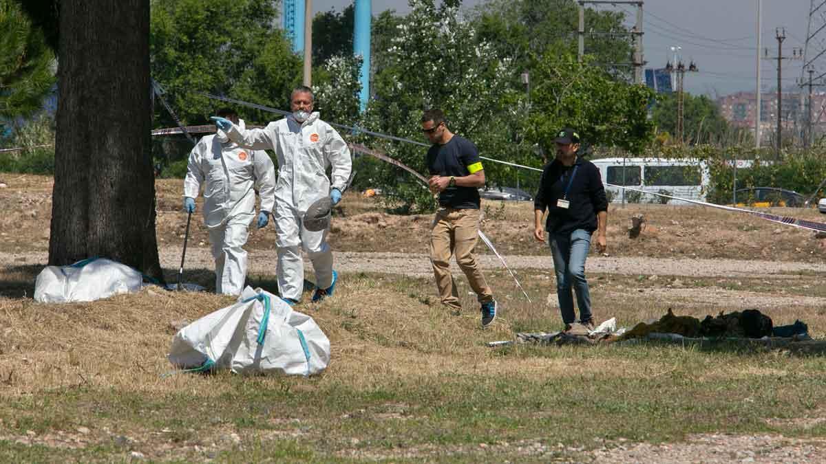 La ropa que llevaba el cadáver hallado el martes en este solar de El Prat de Llobregat (Barcelona) tiene elementos de coincidencia con la de Janet Jumillas, la mujer que desapareció el pasado 13 de marzo.