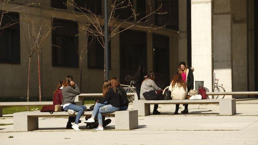 El Gobierno de Aragón convoca 800 becas de movilidad para universitarios