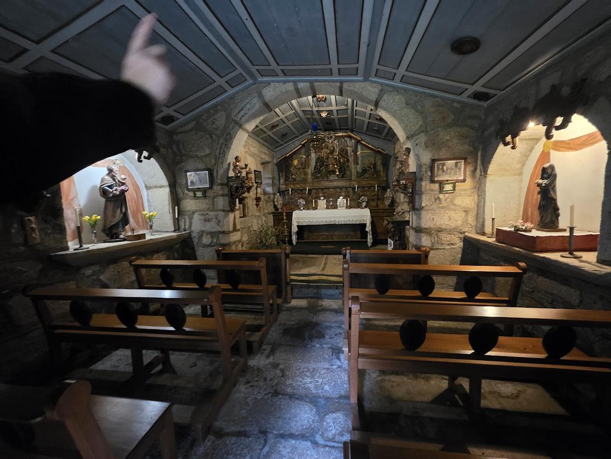 La capilla privada y sacralizada del pazo, construida en 1598.