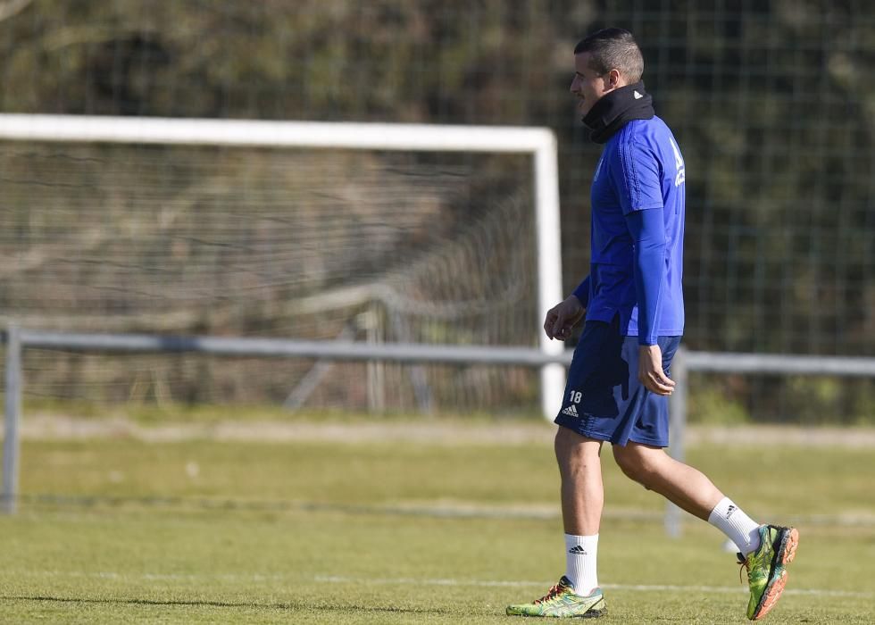 Entrenamiento del Real Oviedo tras ganar en Soria