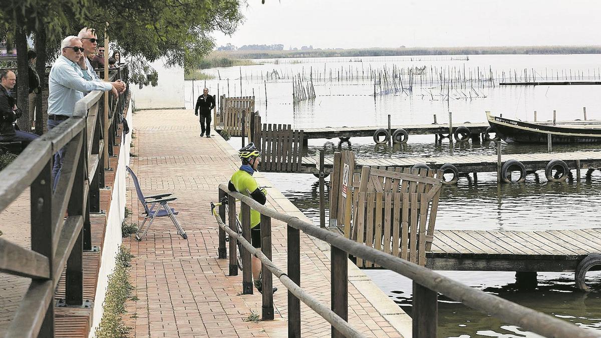 Panorámica del lago de l’Albufera desde el embarcadero, en una imagen captada este martes.