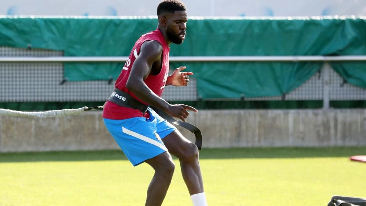 Umtiti debe salir