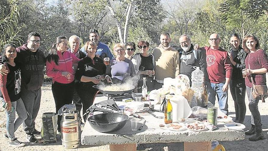 Perol en La Ribera del grupo de teatro La Parroquia de Villa del Río