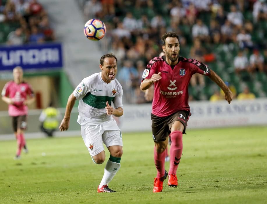 El Elche CF acelera en casa