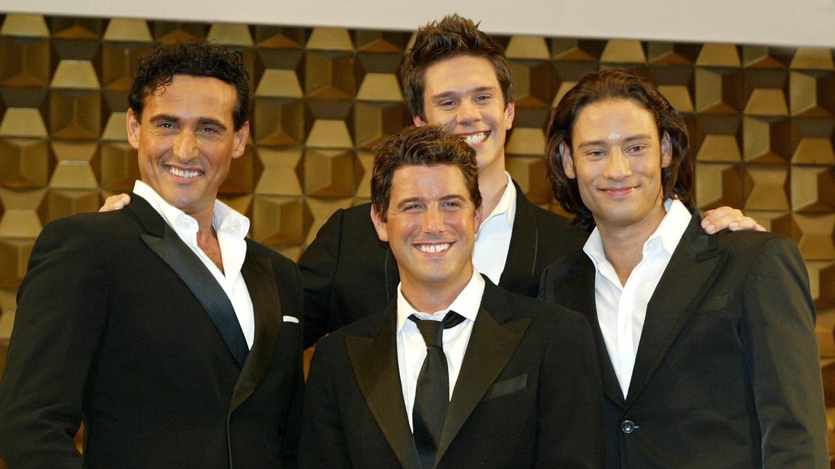 El cantante de Il Divo Carlos Marín, en coma inducido y entubado en la UCI