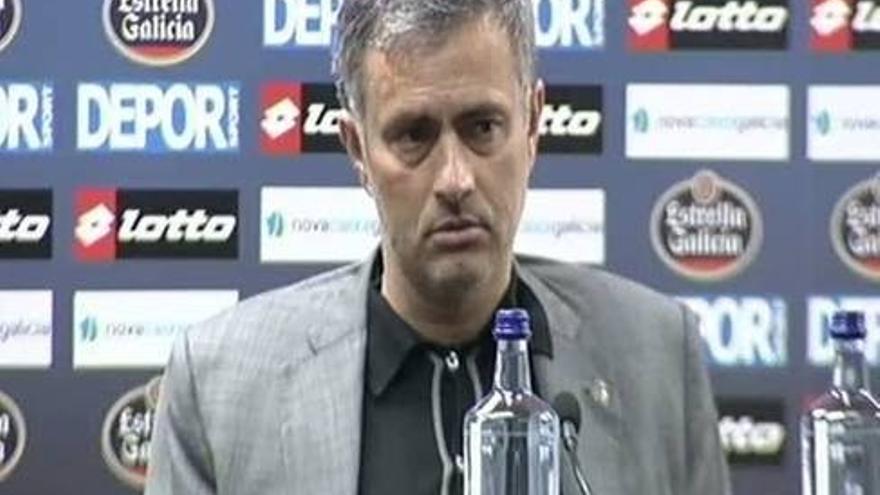 Mourinho: &quot;Los de los horarios se ríen a mis espaldas&quot;