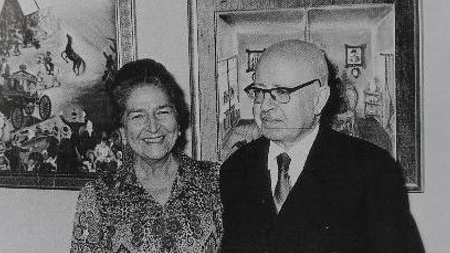 Mari Pepa Estrada, con Dámaso Alonso.