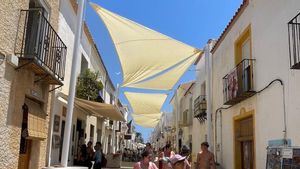 Toldos en la isla de Tabarca.