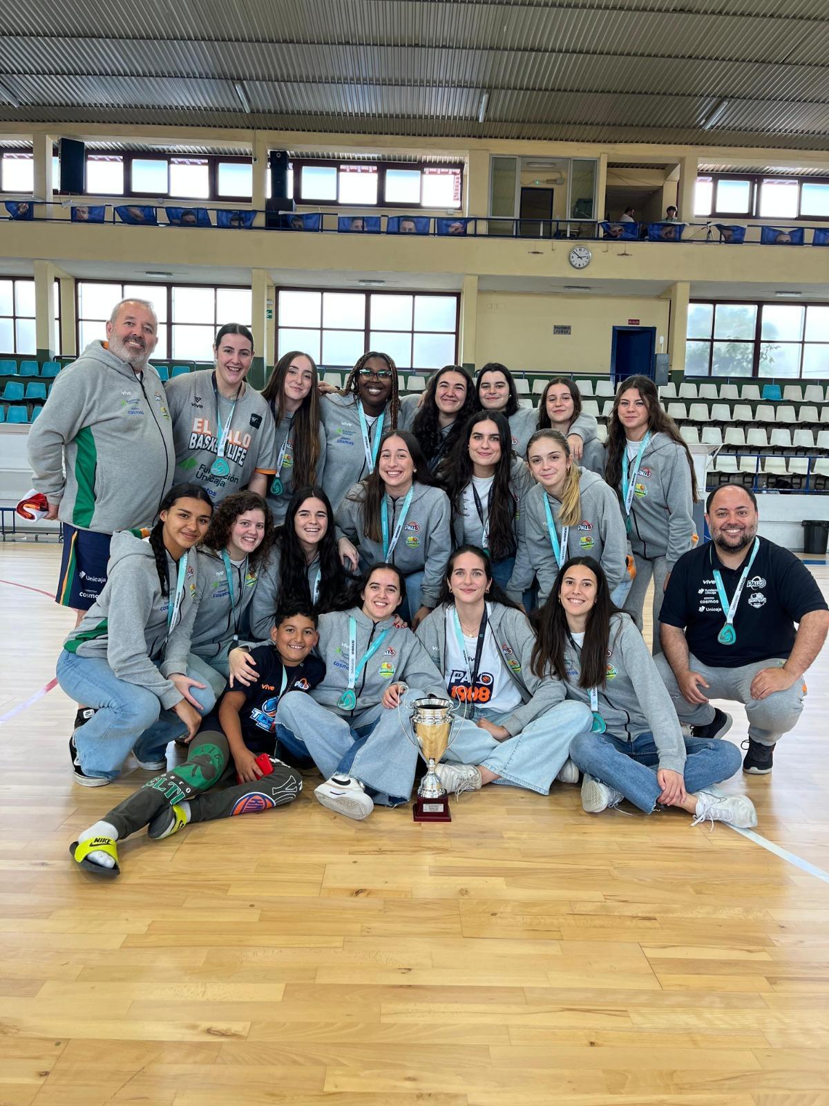 El equipo femenino del CB El Palo Basket 4Life sueña con el ascenso a la Liga Femenina 2.