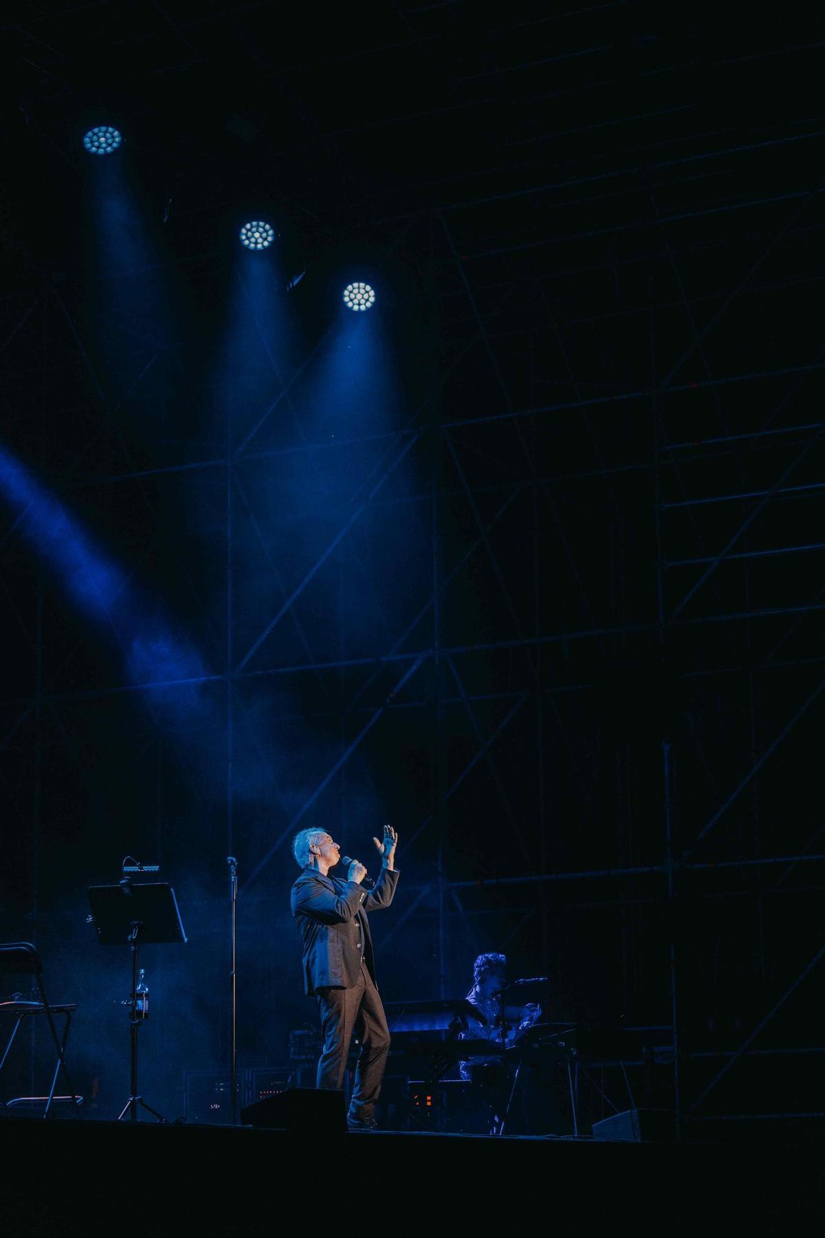 Víctor Manuel emociona al públic del Festival VALLVIVA