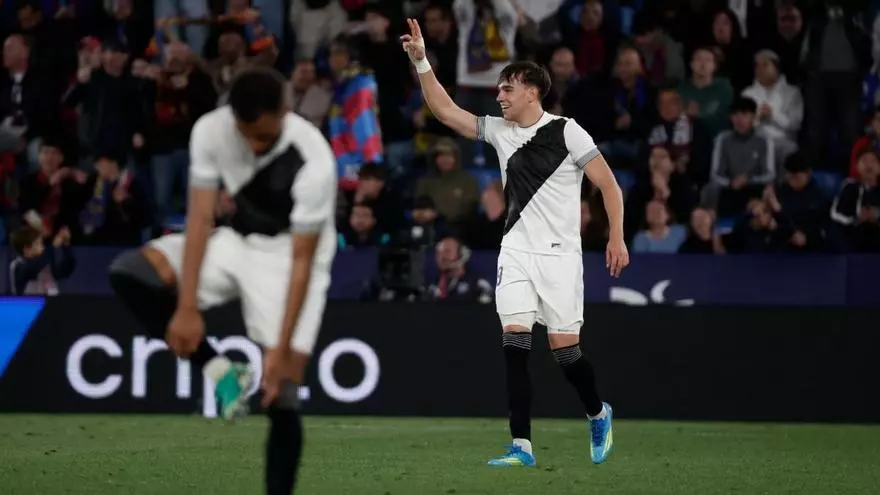 ¡Un gol que vale 3 puntos! Carlos Espi dio una alegría al Levante