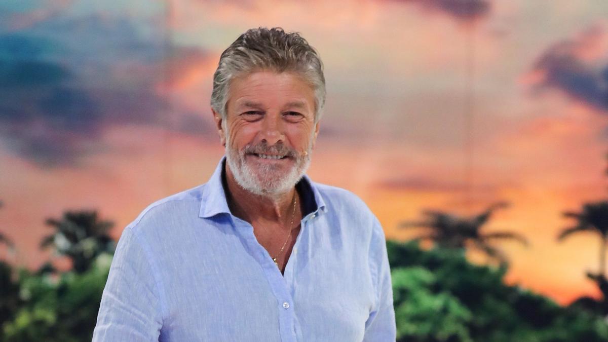 Última hora sobre el estado de salud del cantante Francisco tras ser ingresado en el hospital: "Con mucha presión"