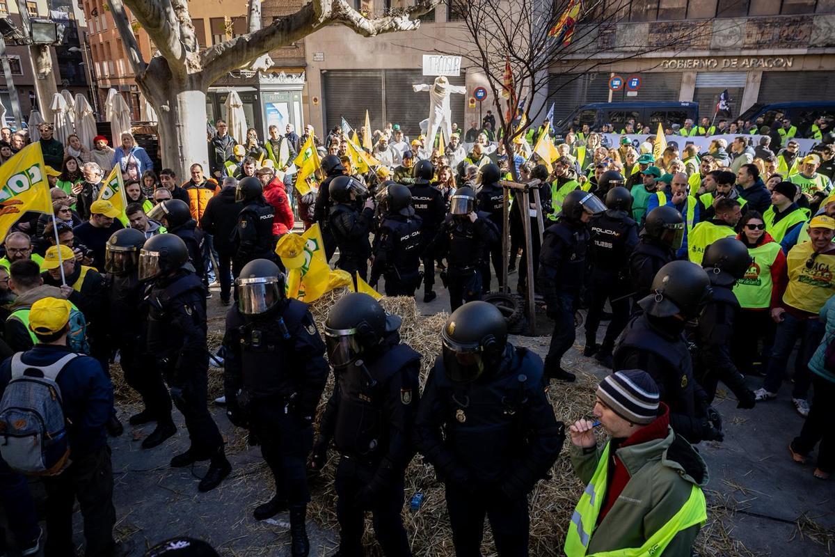 En imágenes | Los tractores vuelven a las calles de Zaragoza dos años después