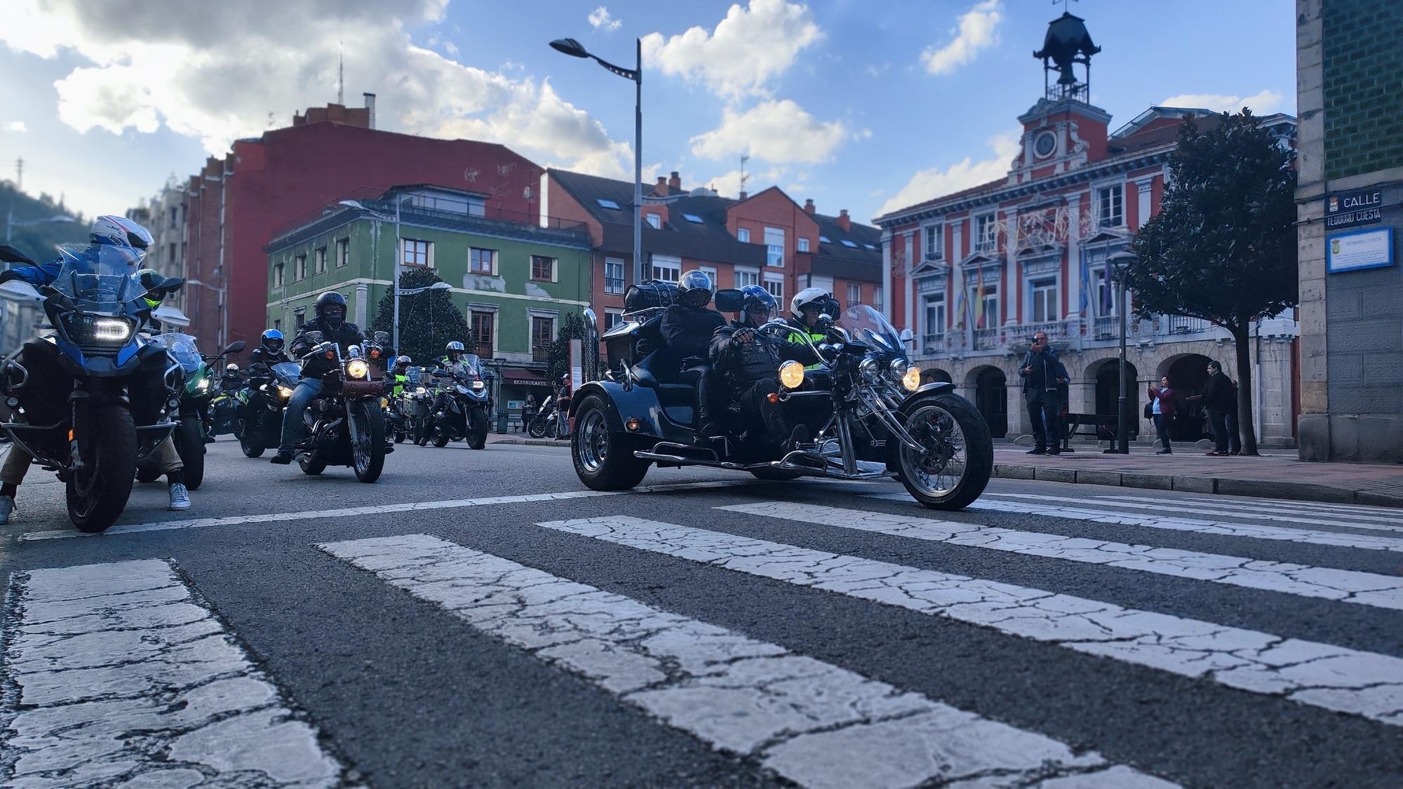 La ruta motera contra la violencia de género, en imágenes.