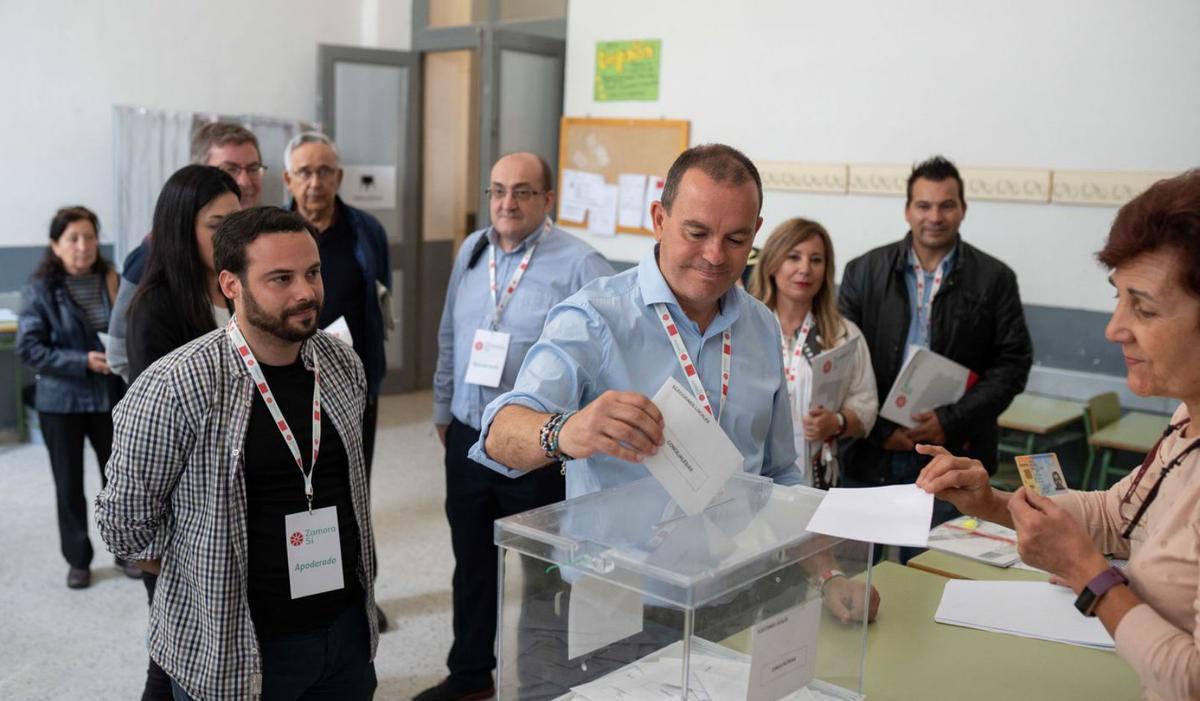 Requejo, durante la votación de este domingo. | Emilio Fraile