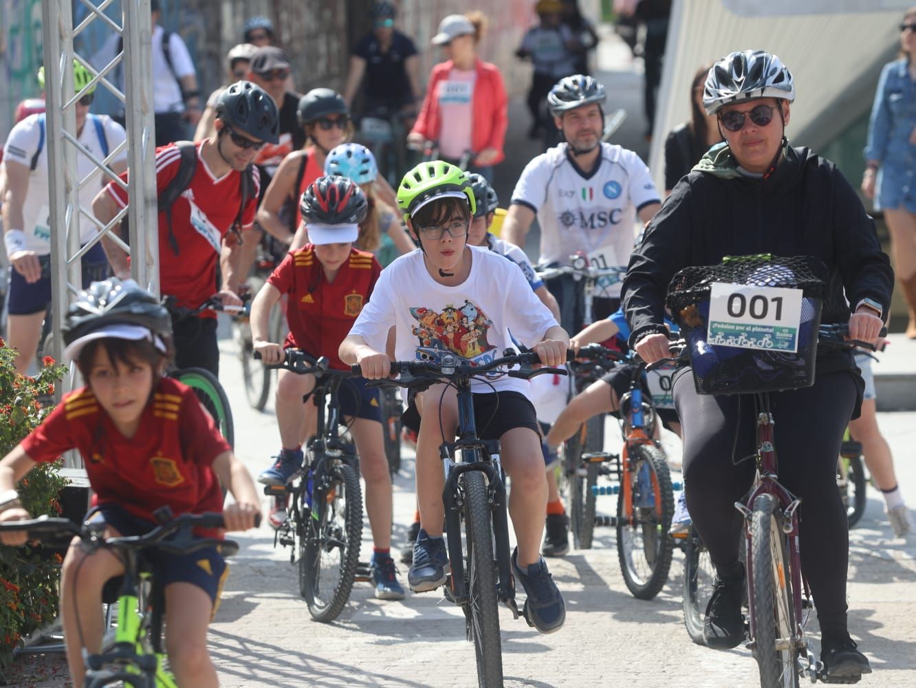 Todas las imágenes del Pedalea por el planeta celebrado hoy en València