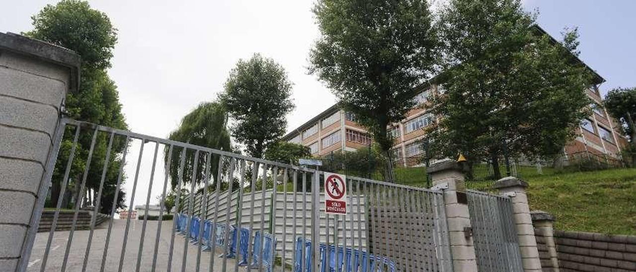 Estado actual de la entrada del colegio Germán Fernández Ramos.