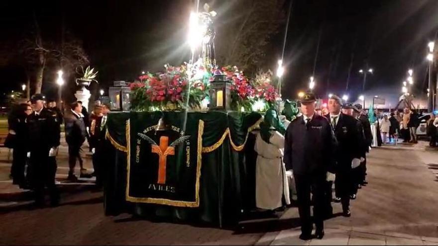Así ha sido la multitudinaria procesión de Jesús Cautivo, con el paso de “Jesús de Medinaceli”.