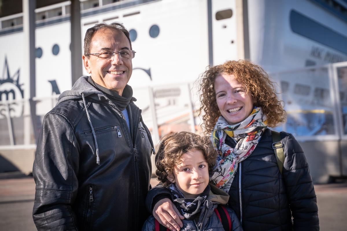 Familia de Canarias que embarca en esta aventura