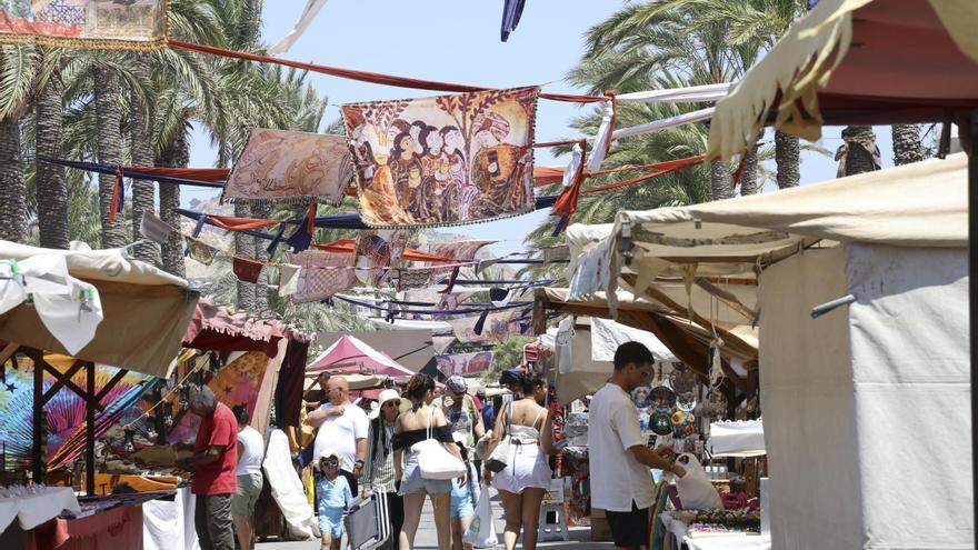 El zoco árabe enmarca el inicio de las celebraciones por la Virgen del Remedio en Alicante