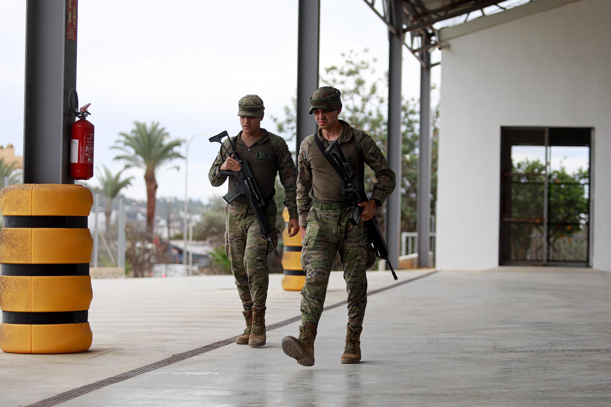 Militares en sa Coma para realizar un ejercicio en Ibiza