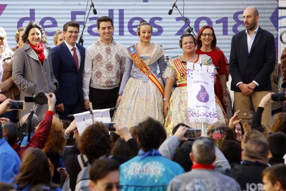 Entrega de estandartes de la Diputación a las Fallas