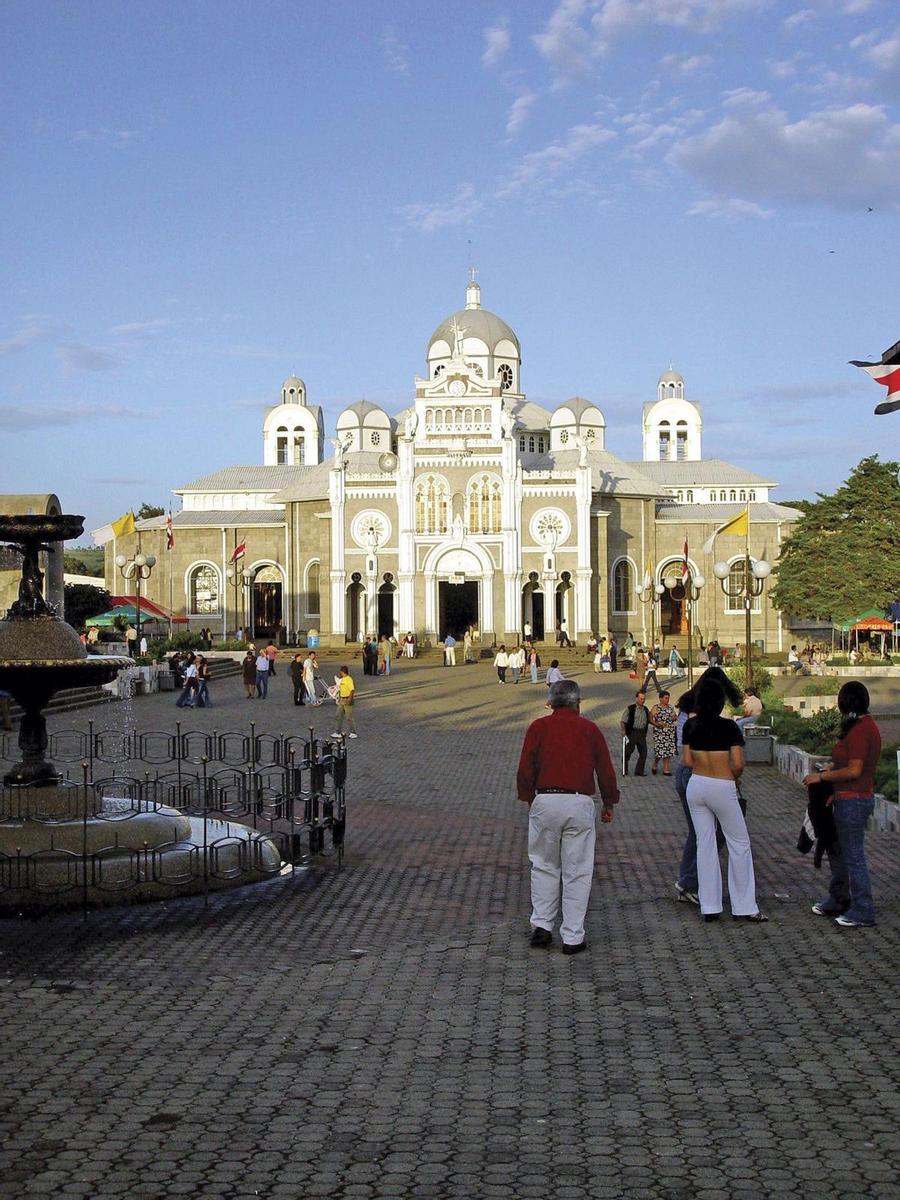 Vista de la Basílica de Los Ángeles Cartago